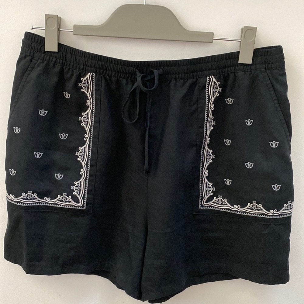 Embroidered Garnet Hill Shorts
